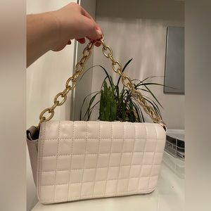 Beige shoulder bag